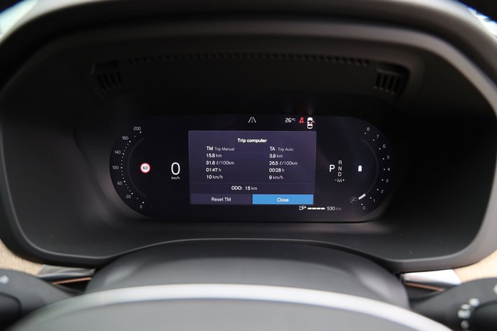 2025 Volvo XC60 Plus B5 Bright