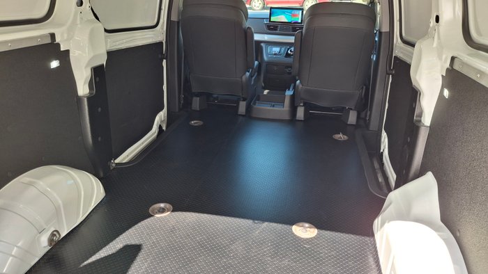 2025 LDV G10+ DIESEL AUTO BAR WHITE