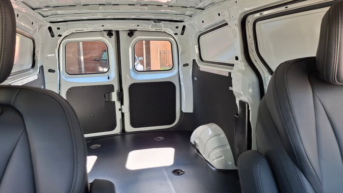 2025 LDV G10+ DIESEL AUTO BAR WHITE