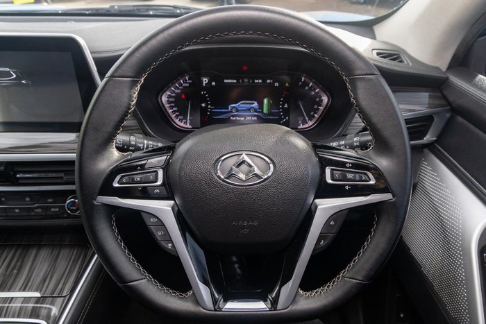2018 LDV D90 Deluxe