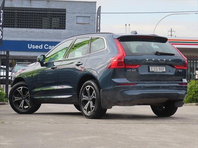 2022 Volvo XC60 B5 Momentum