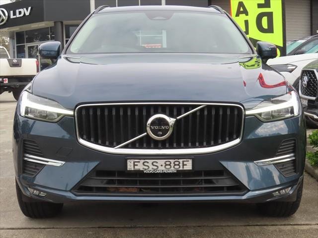 2022 Volvo XC60 B5 Momentum