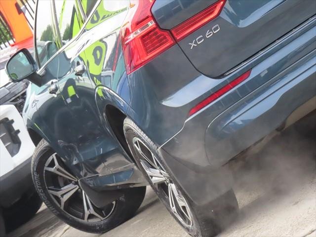 2022 Volvo XC60 B5 Momentum