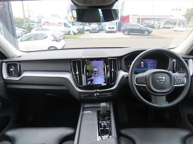 2022 Volvo XC60 B5 Momentum