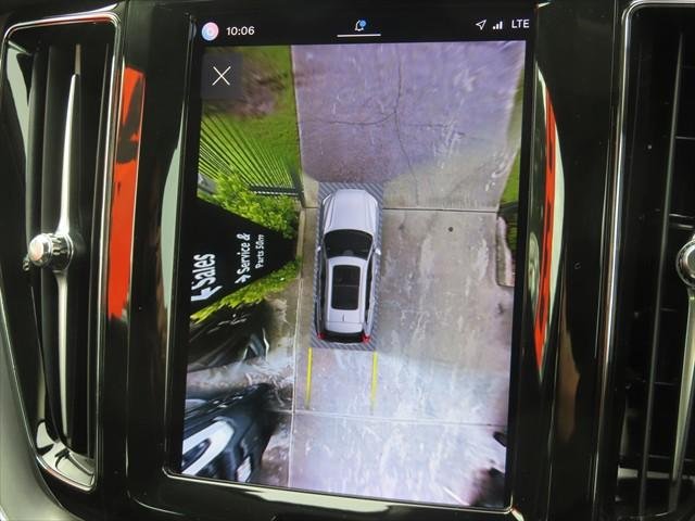 2022 Volvo XC60 B5 Momentum