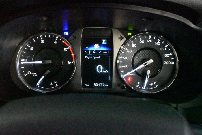 2022 Toyota Hilux SR5