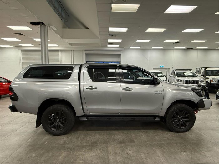 2017 Toyota Hilux SR5