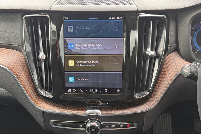 2022 Volvo XC60 Ultimate B6 Dark