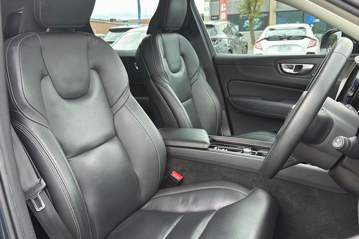 2022 Volvo XC60 Ultimate B6 Dark