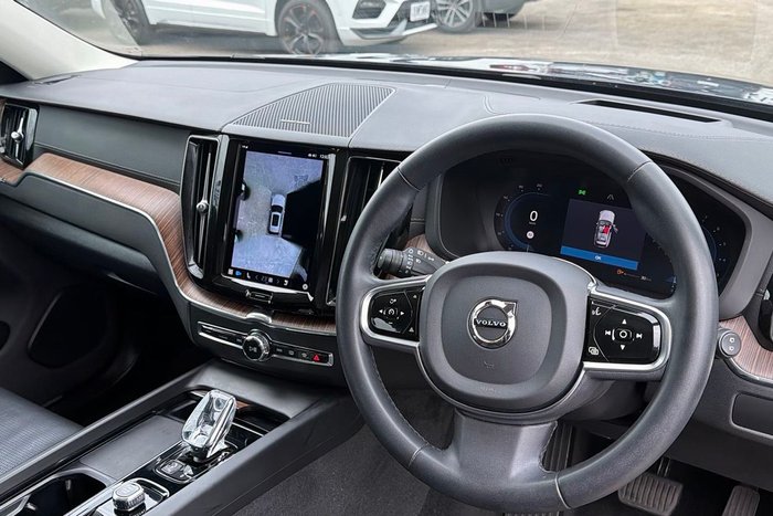 2022 Volvo XC60 Ultimate B6 Dark