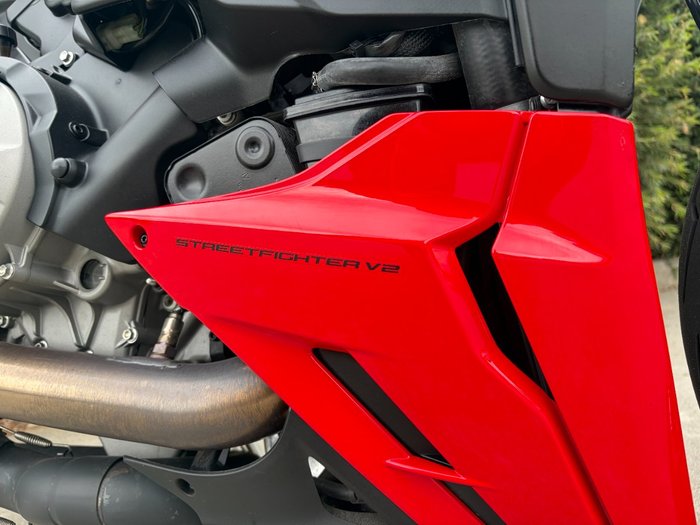 2022 DUCATI STREETFIGHTER V2 Red