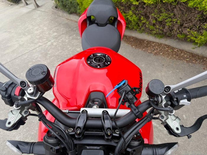 2022 DUCATI STREETFIGHTER V2 Red