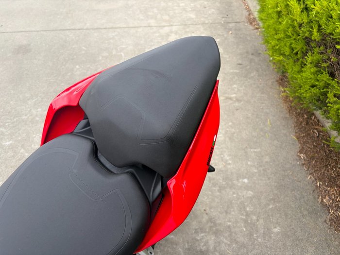 2022 DUCATI STREETFIGHTER V2 Red
