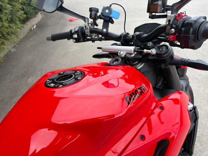 2022 DUCATI STREETFIGHTER V2 Red