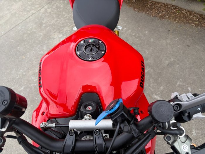 2022 DUCATI STREETFIGHTER V2 Red