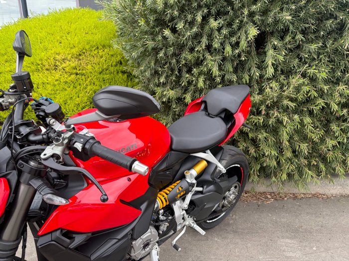 2022 DUCATI STREETFIGHTER V2 Red