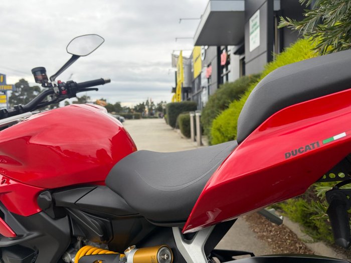 2022 DUCATI STREETFIGHTER V2 Red