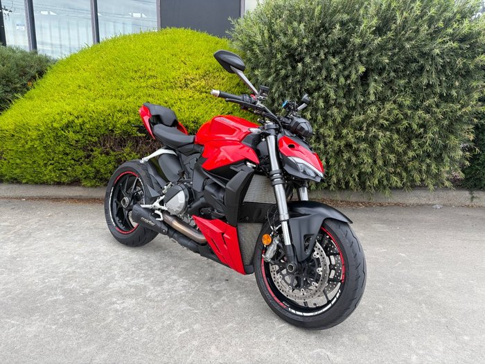2022 DUCATI STREETFIGHTER V2 Red