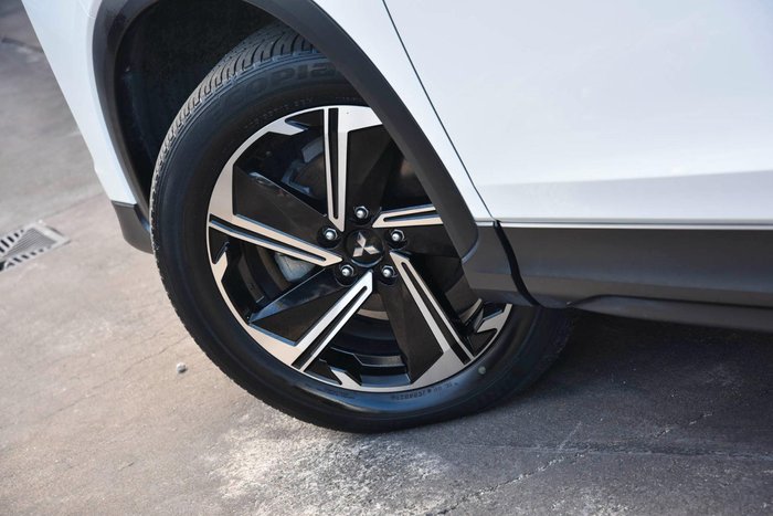2022 Mitsubishi Eclipse Cross PHEV ES