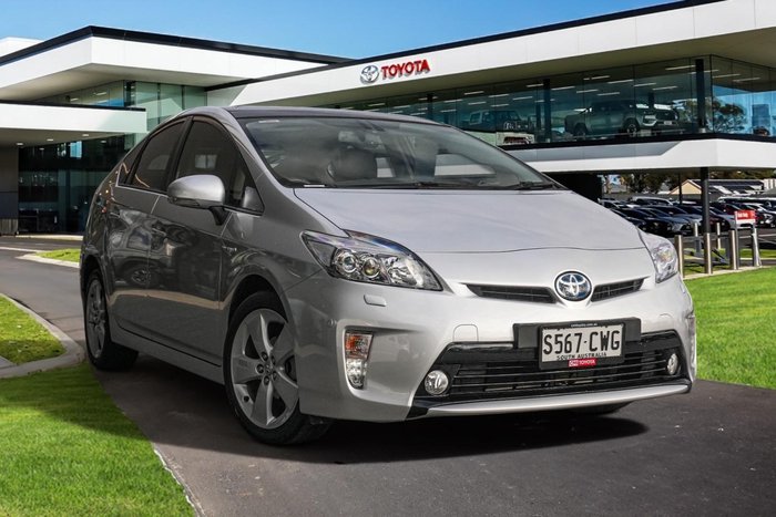 2014 Toyota Prius i-Tech