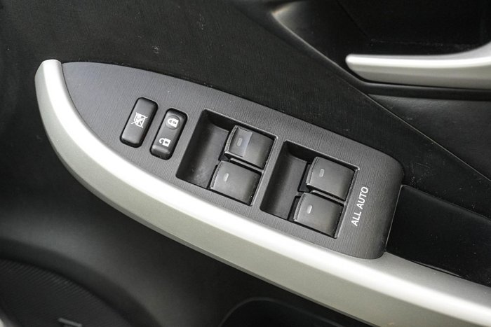 2014 Toyota Prius i-Tech