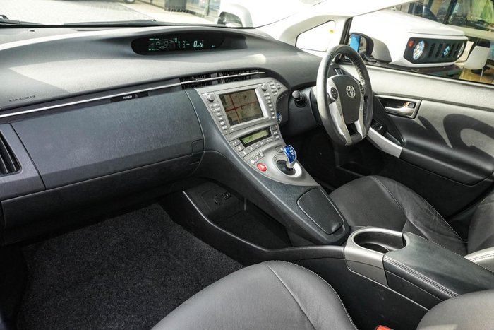 2014 Toyota Prius i-Tech