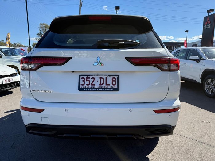 2021 Mitsubishi Outlander ES