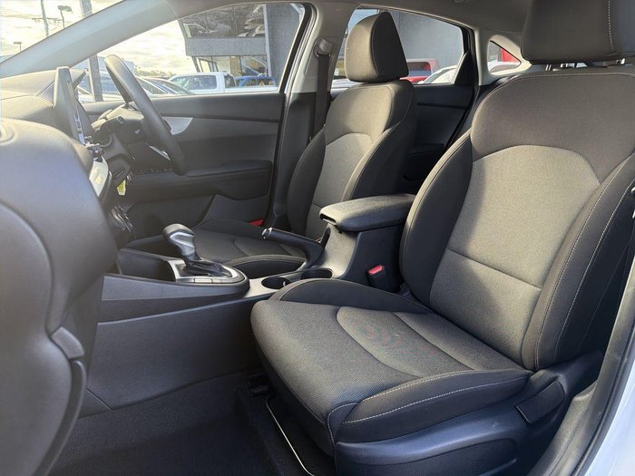 2023 Kia Cerato S