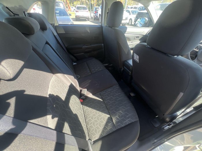 2024 Mitsubishi ASX ES