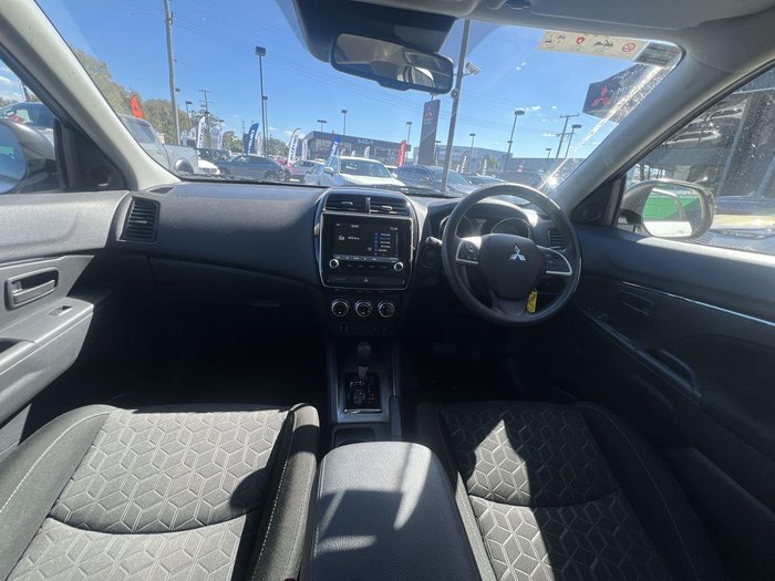 2024 Mitsubishi ASX ES