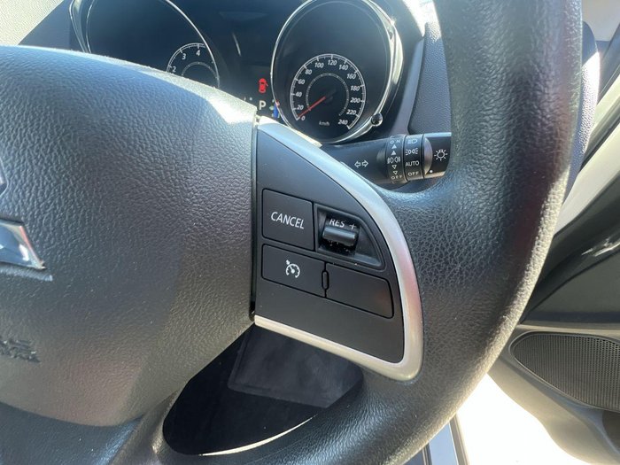 2024 Mitsubishi ASX ES