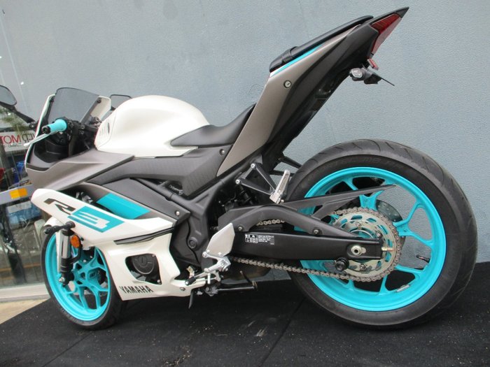 2024 Yamaha YZF-R3 White