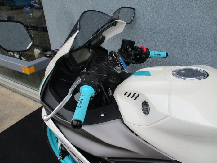 2024 Yamaha YZF-R3 White