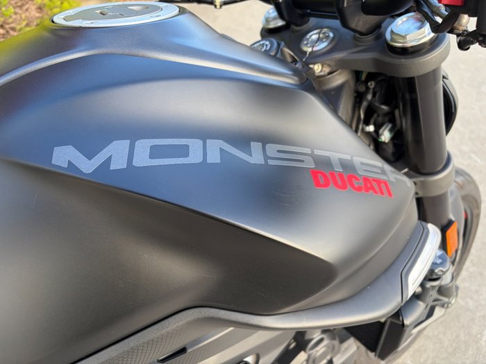 2022 DUCATI MONSTER+ 937 STEALTH Black