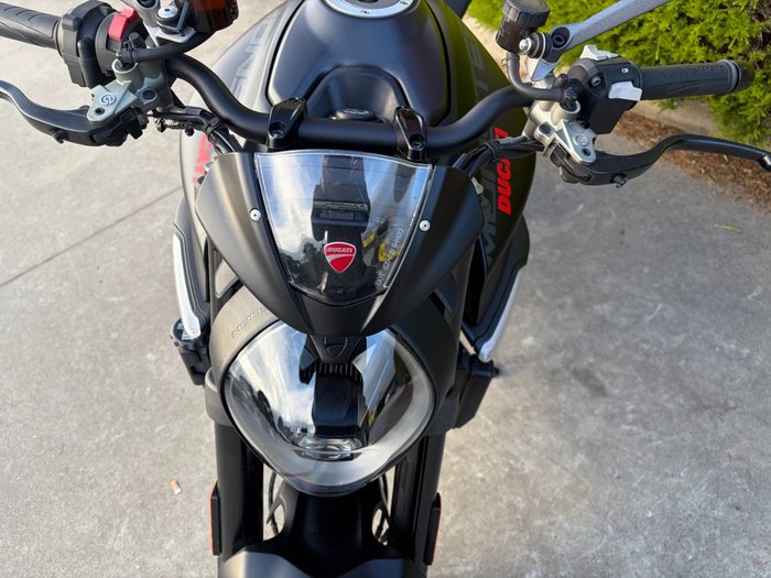 2022 DUCATI MONSTER+ 937 STEALTH Black