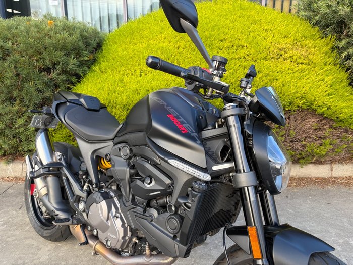 2022 DUCATI MONSTER+ 937 STEALTH Black