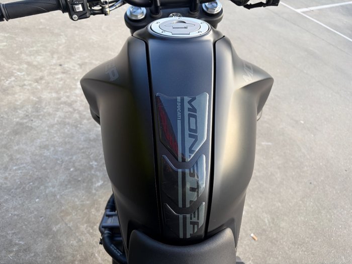 2022 DUCATI MONSTER+ 937 STEALTH Black