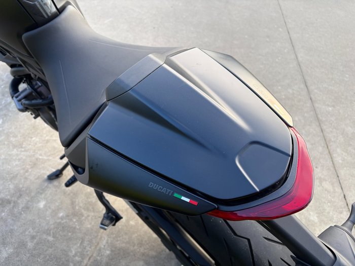 2022 DUCATI MONSTER+ 937 STEALTH Black