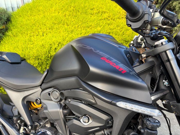 2022 DUCATI MONSTER+ 937 STEALTH Black