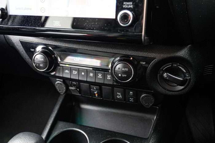 2022 Toyota Hilux Rogue