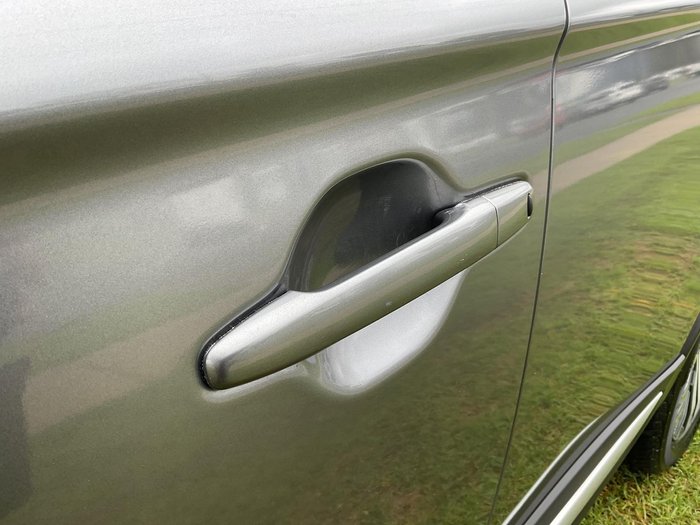 2020 Mitsubishi Outlander LS
