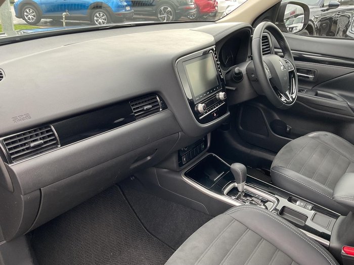 2020 Mitsubishi Outlander LS