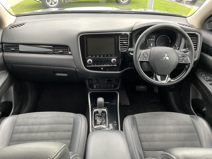 2020 Mitsubishi Outlander LS