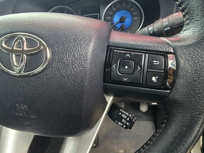 2017 Toyota Hilux SR5