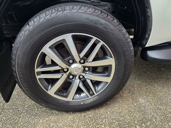 2017 Toyota Hilux SR5