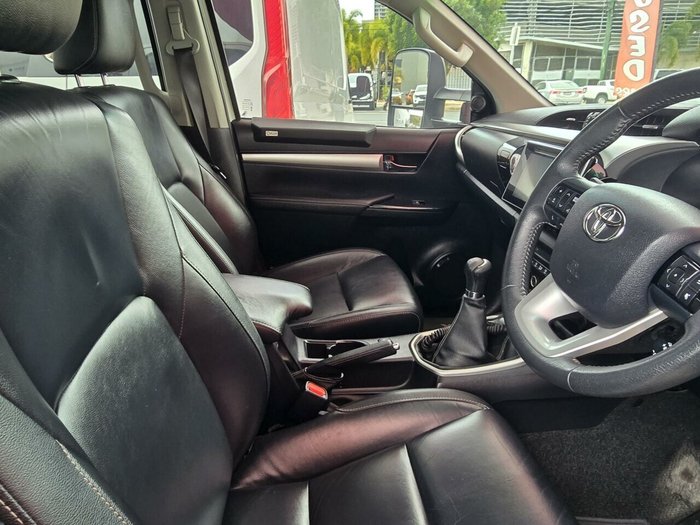 2017 Toyota Hilux SR5