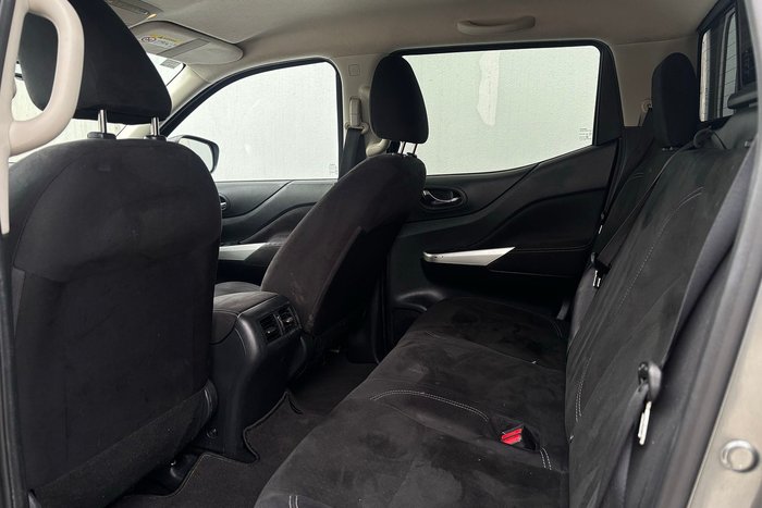 2019 Nissan Navara ST