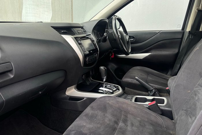 2019 Nissan Navara ST