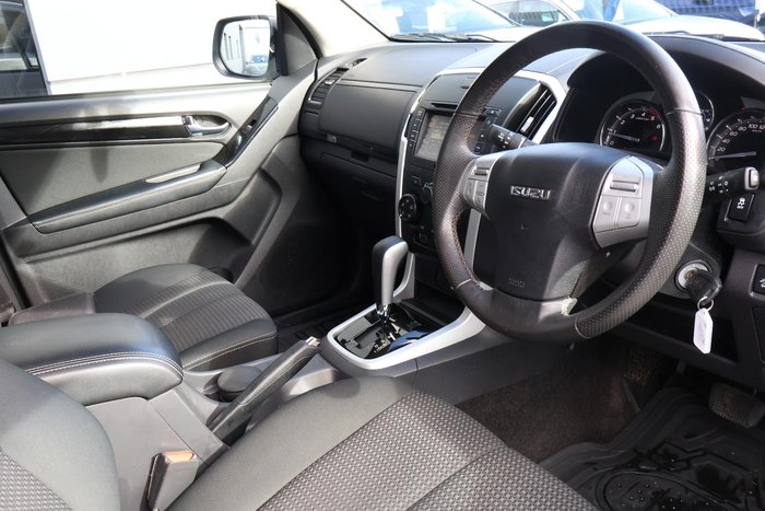 2021 Isuzu MU-X LS-M