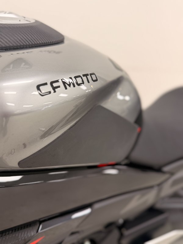 2024 CFMOTO 450 SR ABS Black